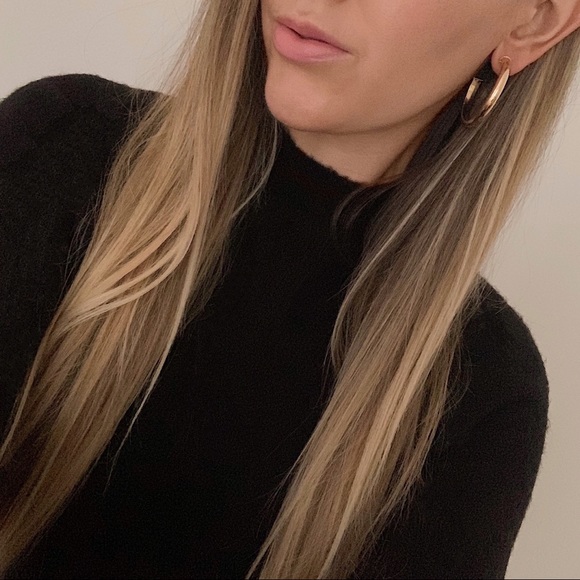 Vestry Hoops | 18k Gold Filled - Picture 3 of 7